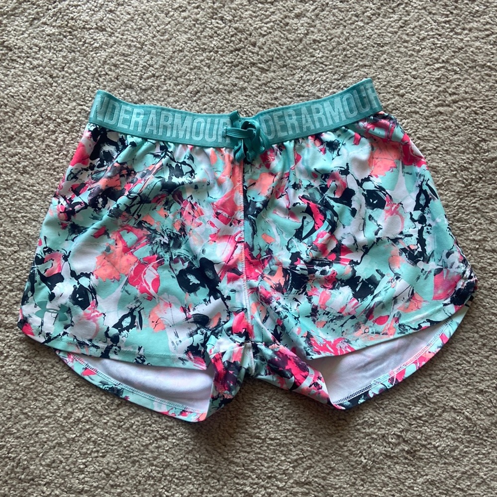 Youth XL Under Armour Athletic Shorts